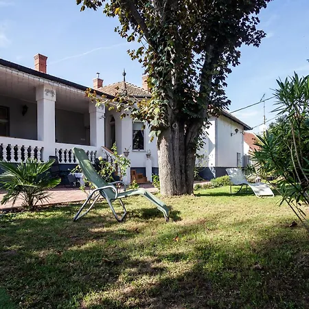 Дом отдыха Treasure Of The Past With Whirlpool - Happy