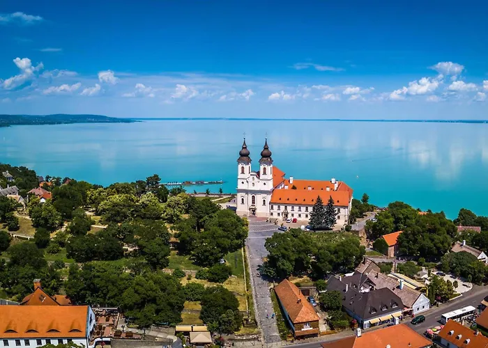 Treasure Of The Past - Happy Balatonrendes